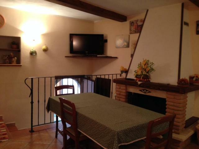 Il Borgo 30 Apartment Scapoli Exterior photo
